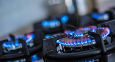 Screenshot 2023-06-20 at 22-06-53 Premium Photo Close-up kitchen stove cook with blue flames burning